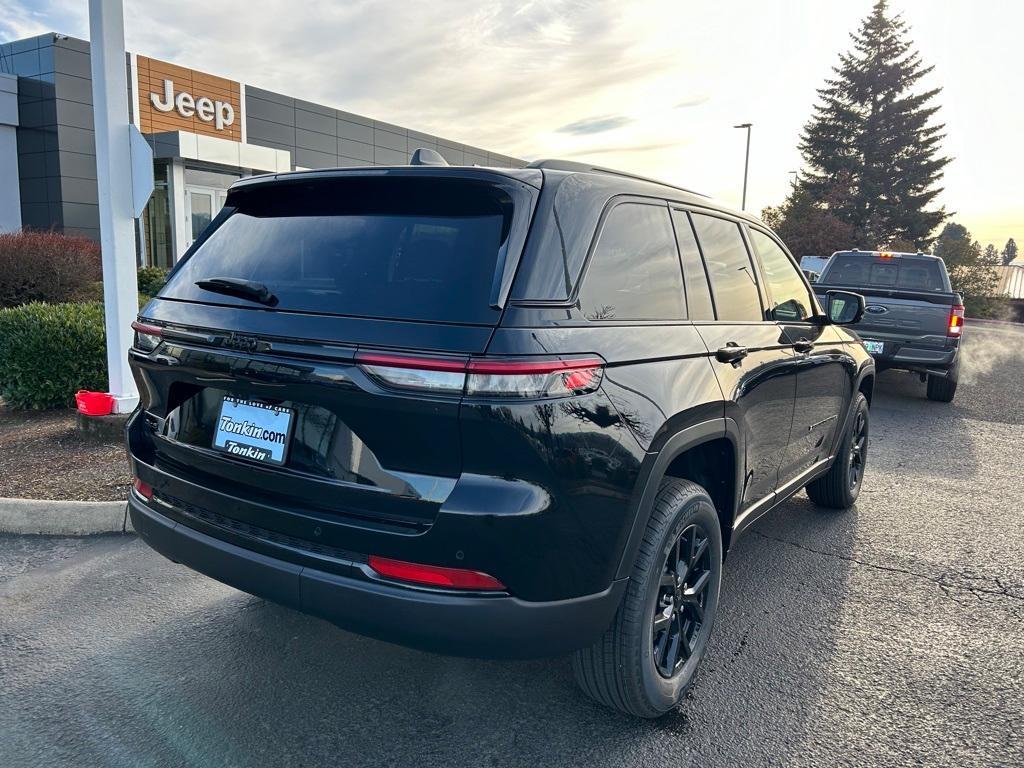 new 2025 Jeep Grand Cherokee car, priced at $41,308