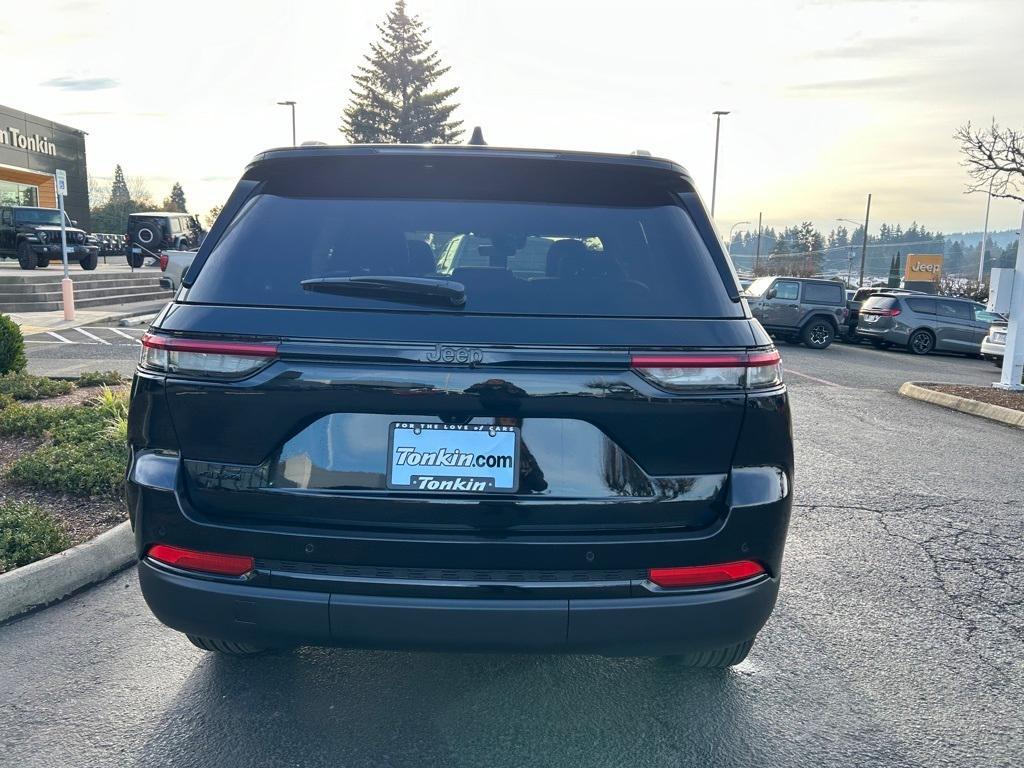 new 2025 Jeep Grand Cherokee car, priced at $41,308