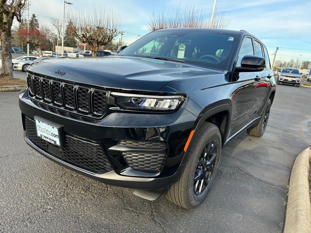 new 2025 Jeep Grand Cherokee car, priced at $41,308