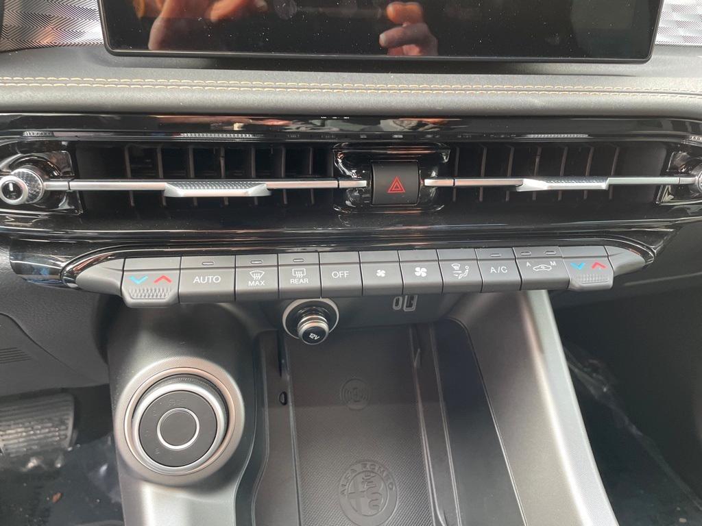 new 2024 Alfa Romeo Tonale car, priced at $44,992