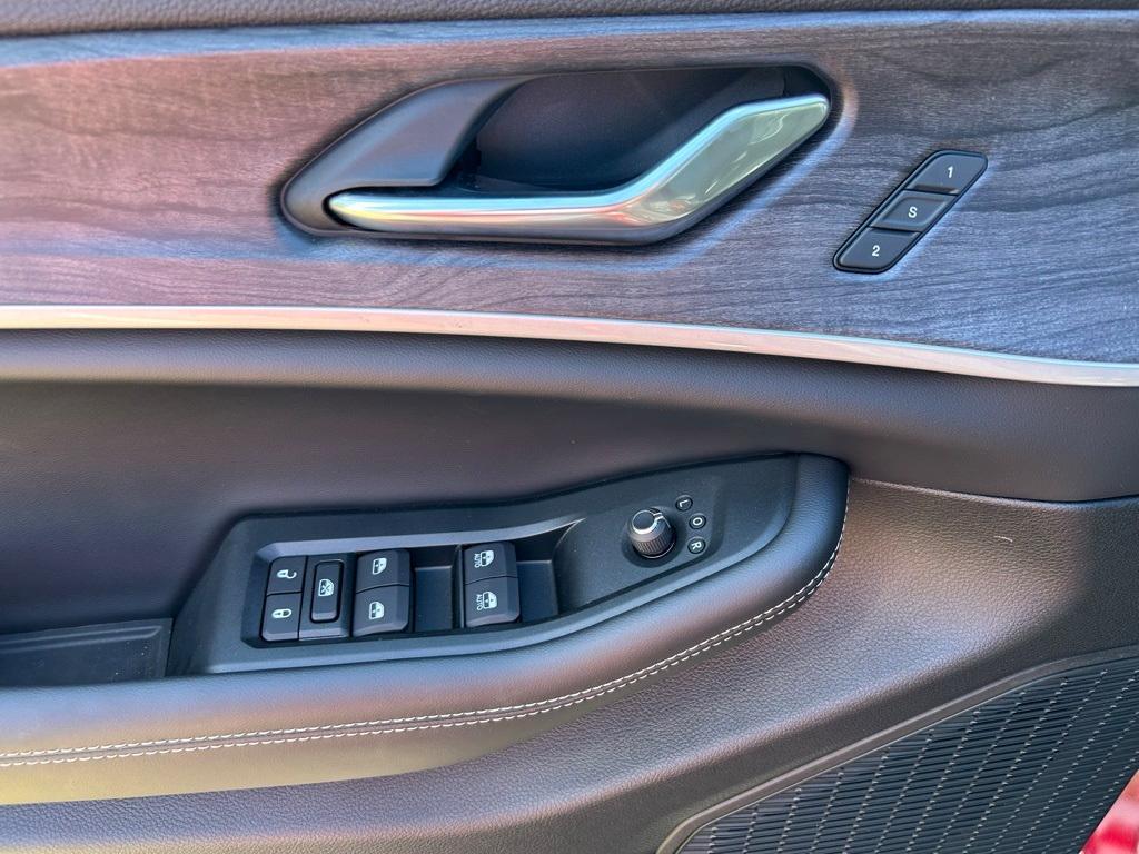 new 2025 Jeep Grand Cherokee car, priced at $48,752