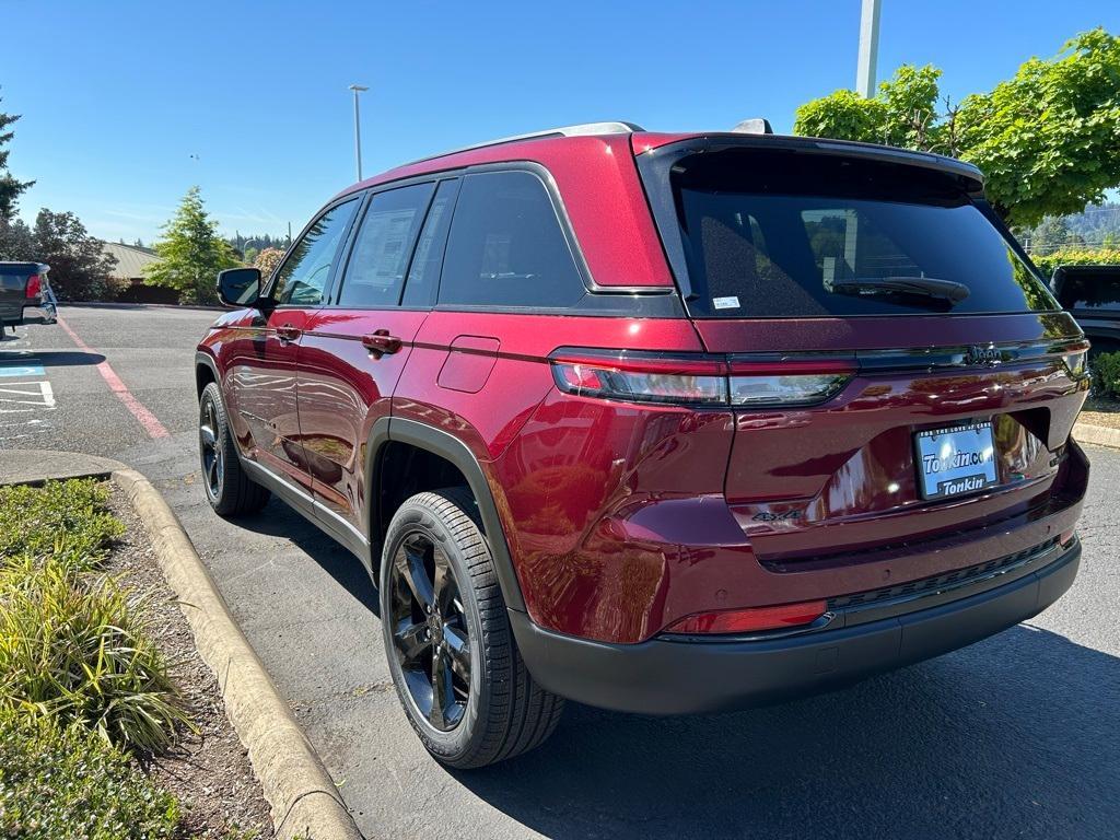 new 2025 Jeep Grand Cherokee car, priced at $48,752