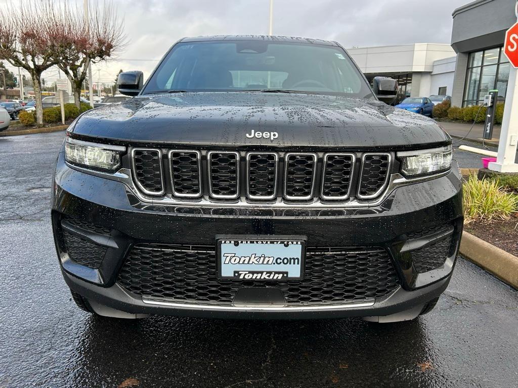 new 2025 Jeep Grand Cherokee car, priced at $34,492