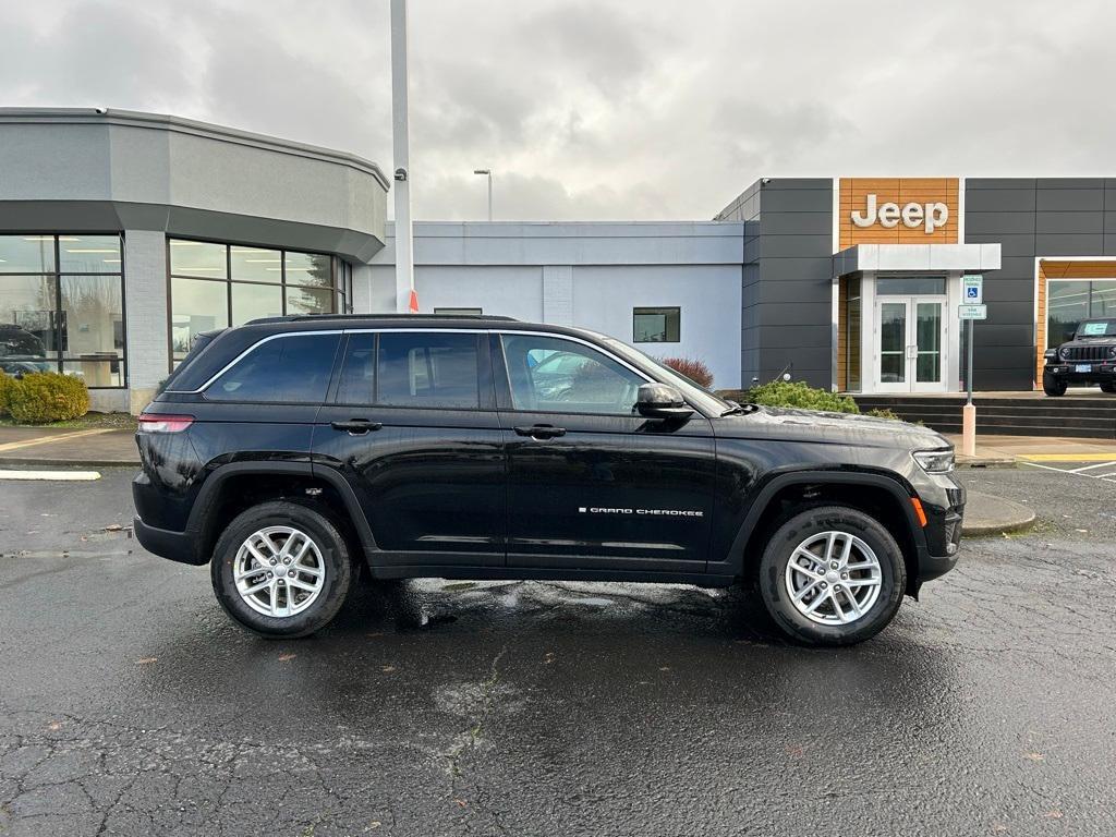 new 2025 Jeep Grand Cherokee car, priced at $34,492