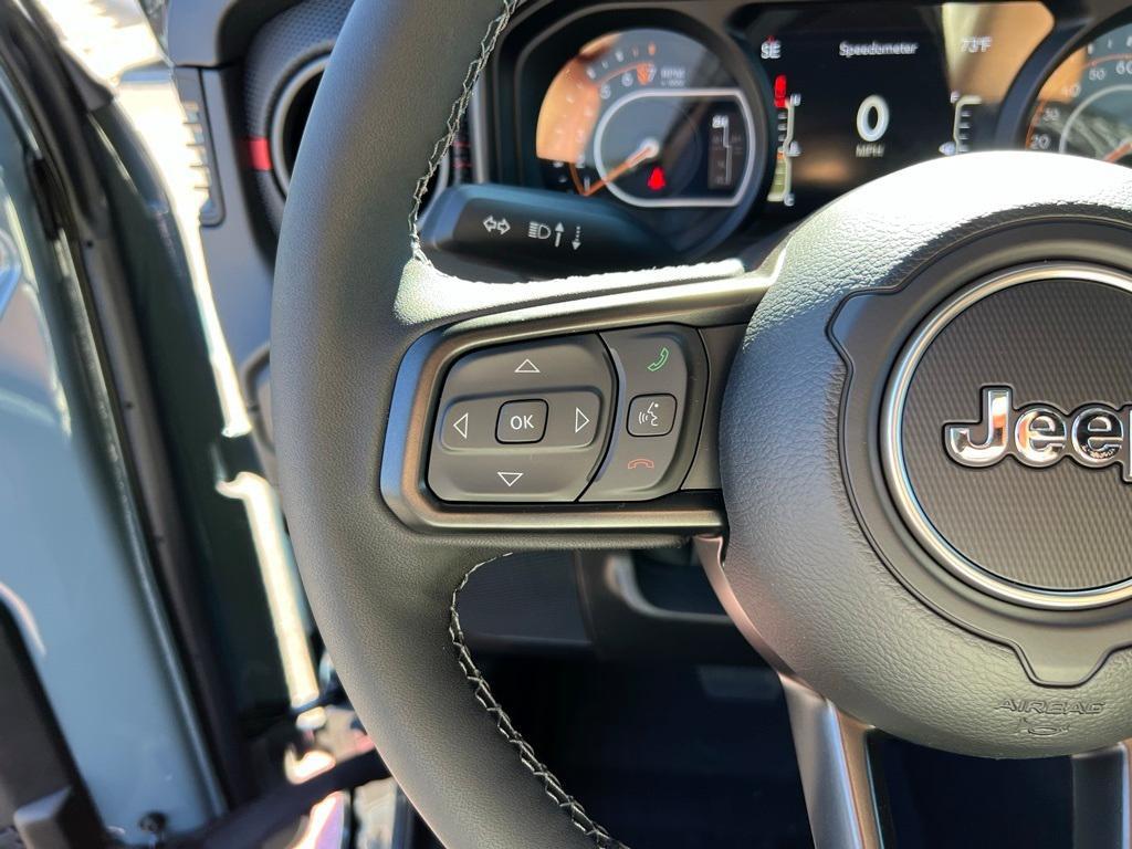 new 2025 Jeep Gladiator car, priced at $53,415