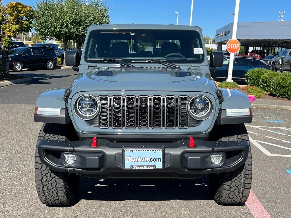 new 2025 Jeep Gladiator car, priced at $53,415