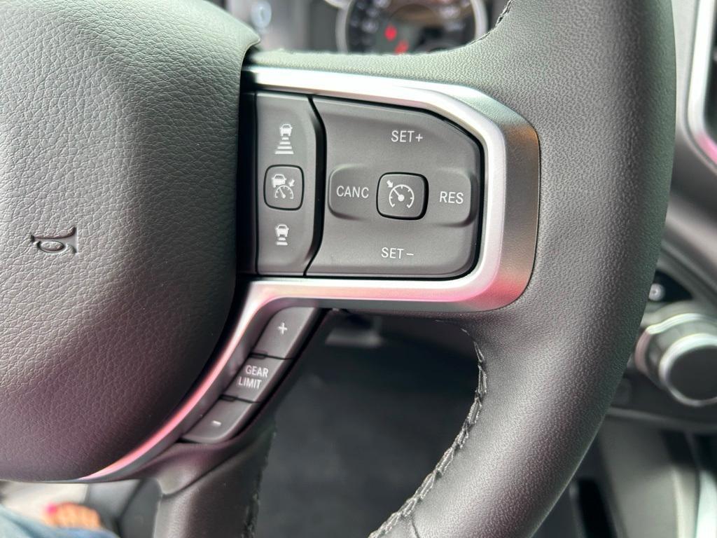 new 2025 Ram 1500 car, priced at $46,737