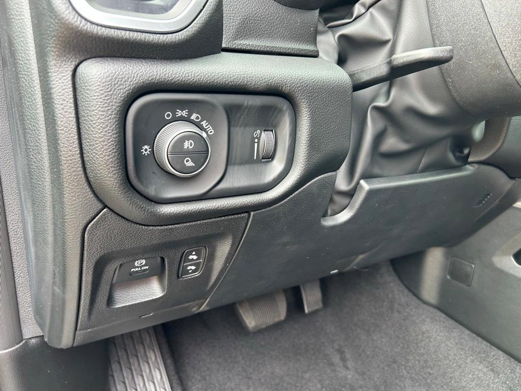 new 2025 Ram 1500 car, priced at $46,737
