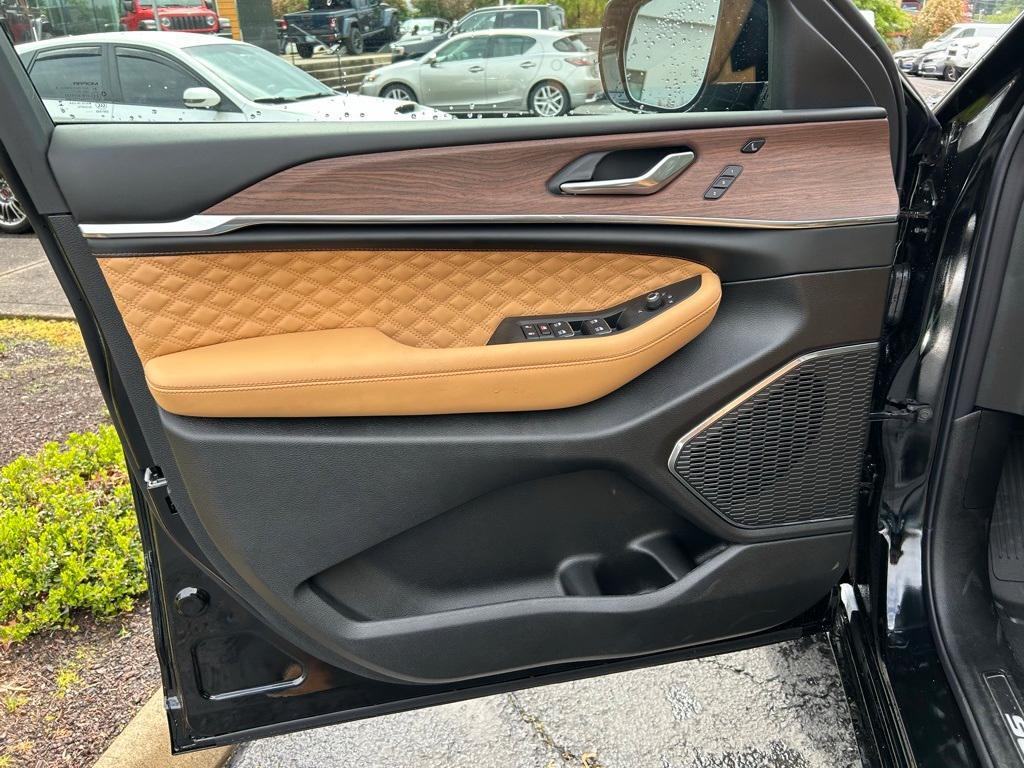 new 2025 Jeep Grand Cherokee car, priced at $60,364