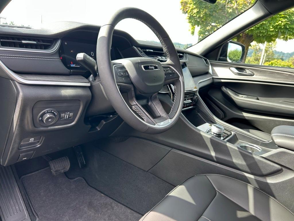 new 2025 Jeep Grand Cherokee L car, priced at $46,992