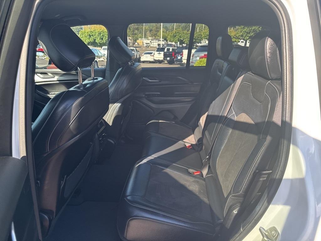 used 2023 Jeep Grand Cherokee car