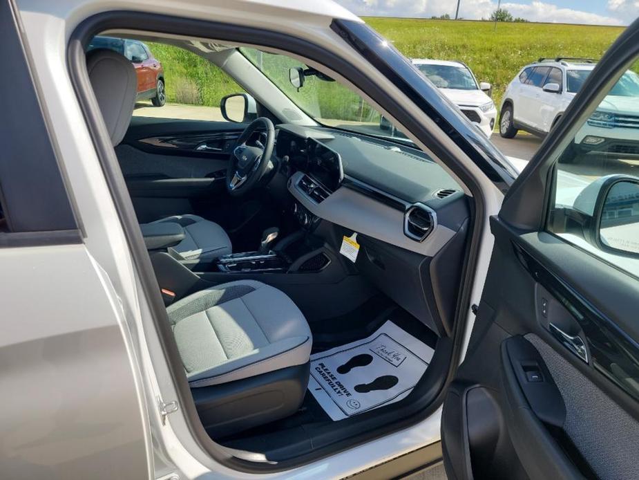 new 2024 Chevrolet TrailBlazer car, priced at $29,380