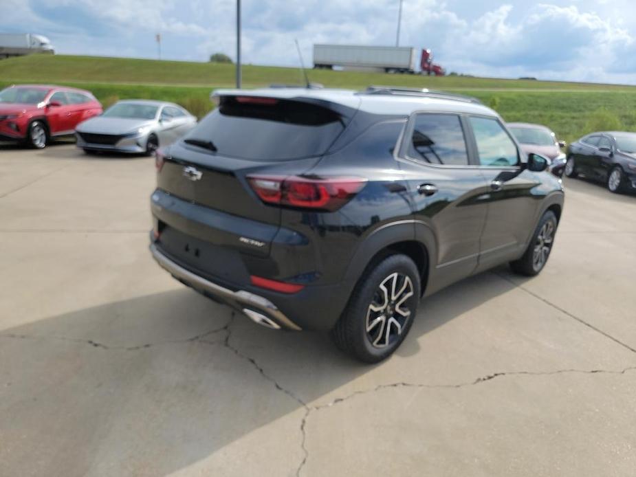 new 2025 Chevrolet TrailBlazer car, priced at $30,500