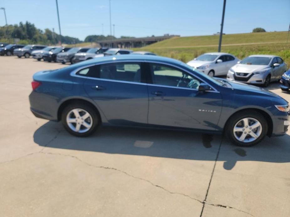 new 2025 Chevrolet Malibu car, priced at $26,995