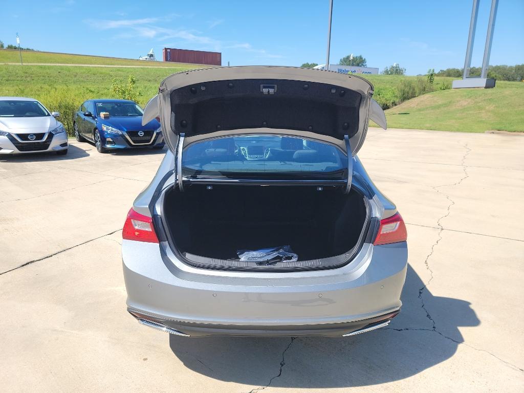 new 2024 Chevrolet Malibu car, priced at $26,200