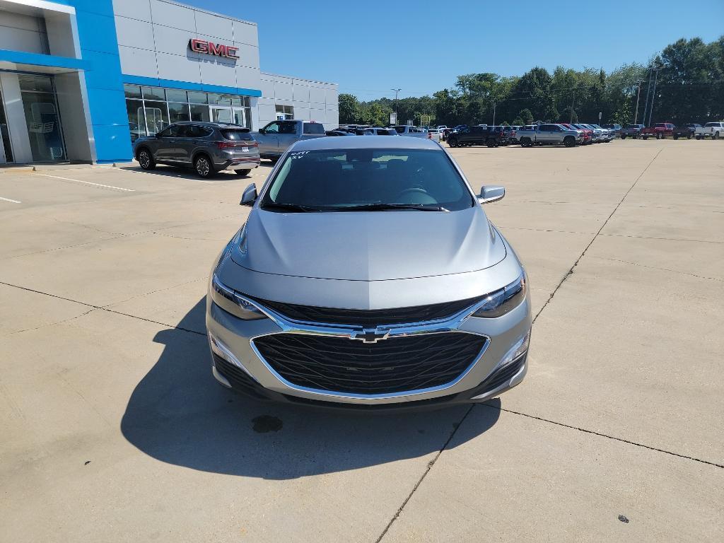 new 2024 Chevrolet Malibu car, priced at $26,200