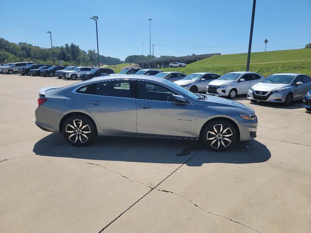 new 2024 Chevrolet Malibu car, priced at $26,200