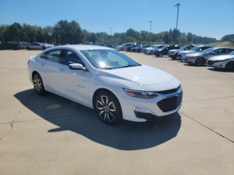 new 2024 Chevrolet Malibu car, priced at $26,200