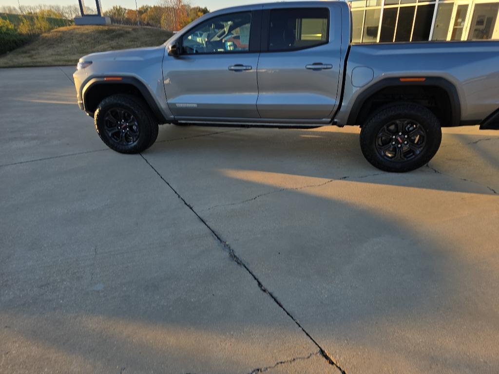 new 2024 GMC Canyon car, priced at $41,300