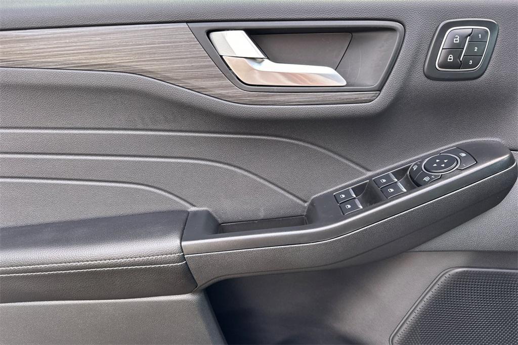 new 2025 Ford Escape PHEV car, priced at $41,010