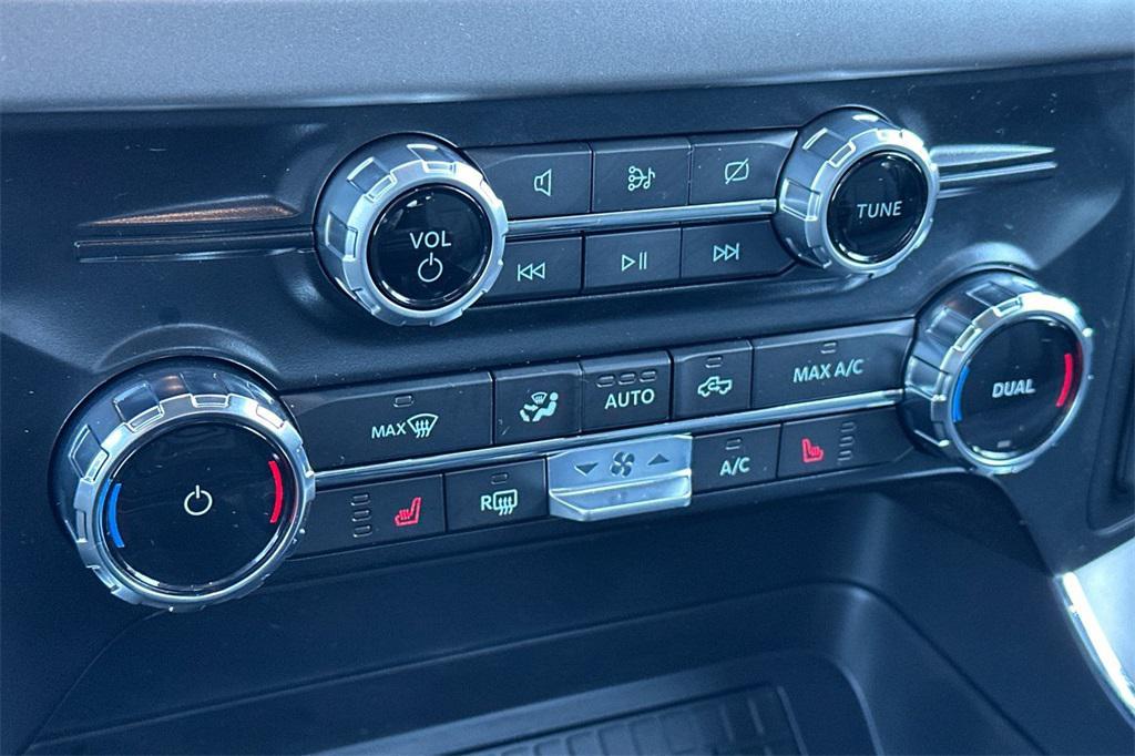new 2024 Ford F-150 car, priced at $49,357