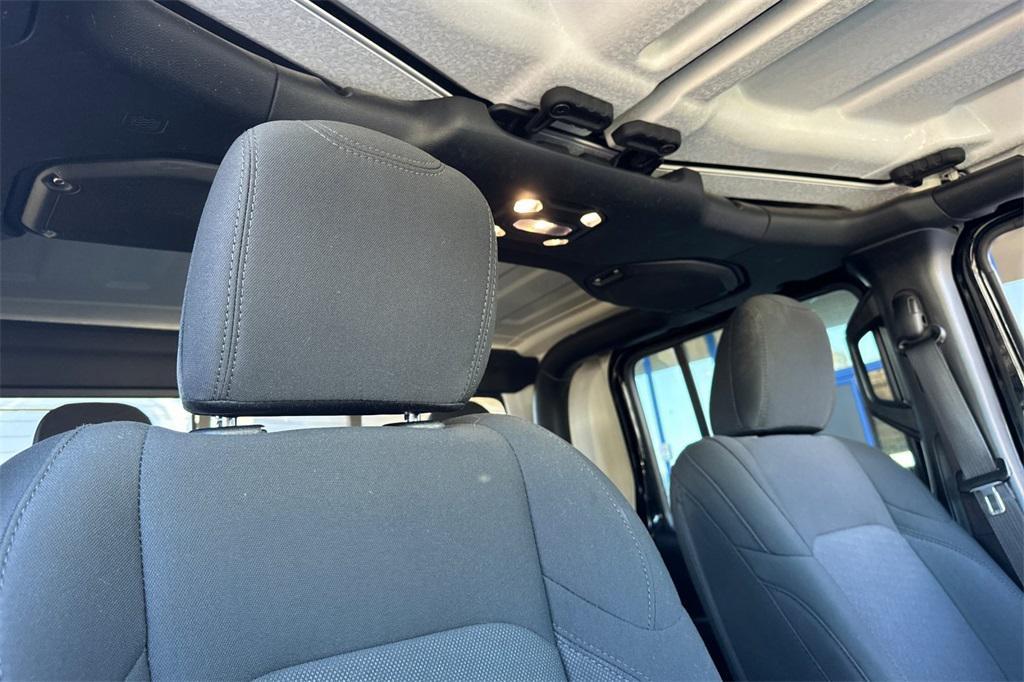 used 2022 Jeep Gladiator car, priced at $31,554