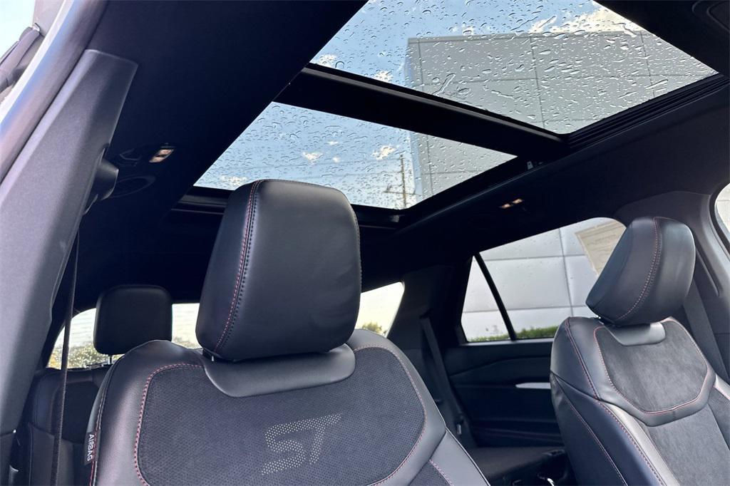 new 2025 Ford Explorer car, priced at $61,155