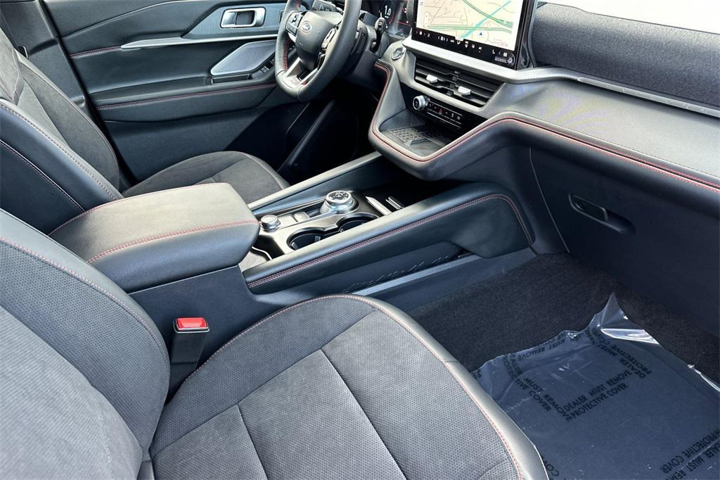 new 2025 Ford Explorer car, priced at $61,155