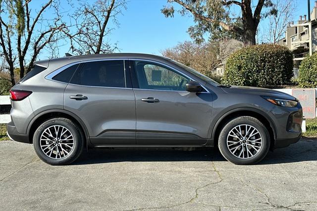 new 2025 Ford Escape car, priced at $43,020
