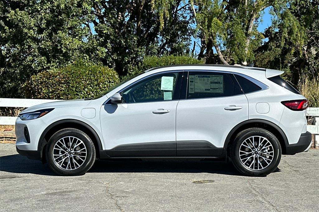 new 2025 Ford Escape PHEV car, priced at $33,395