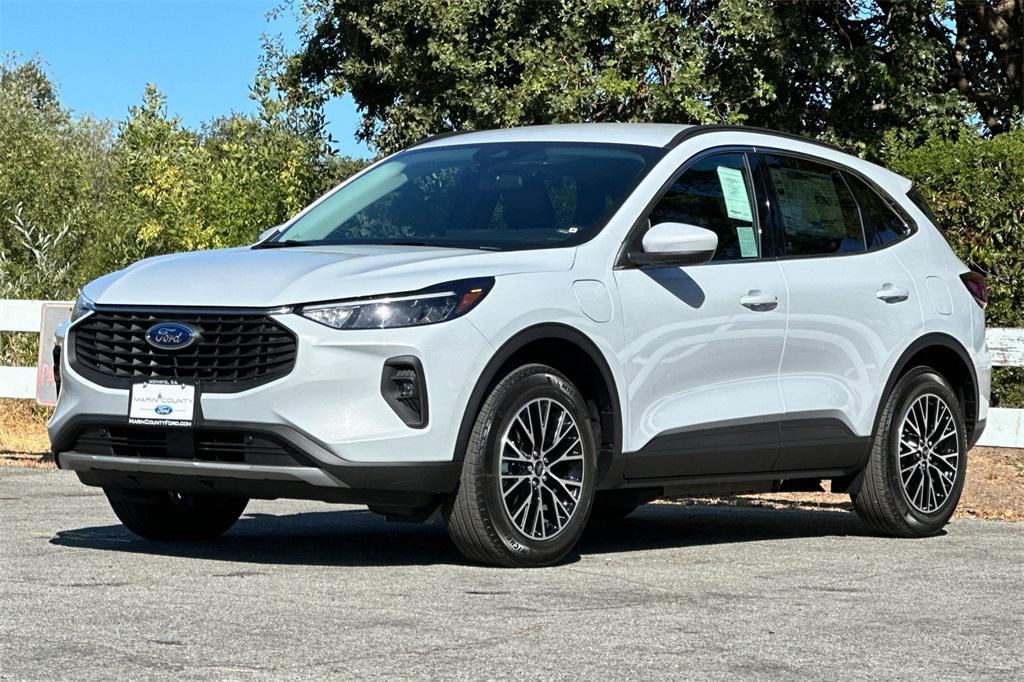 new 2025 Ford Escape PHEV car, priced at $33,395