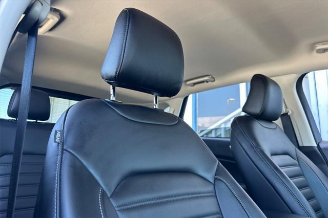 used 2024 Ford Edge car, priced at $27,038