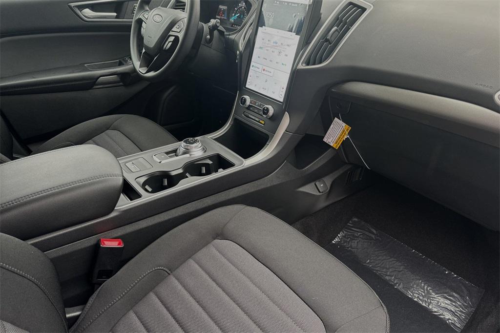 used 2024 Ford Edge car, priced at $28,999