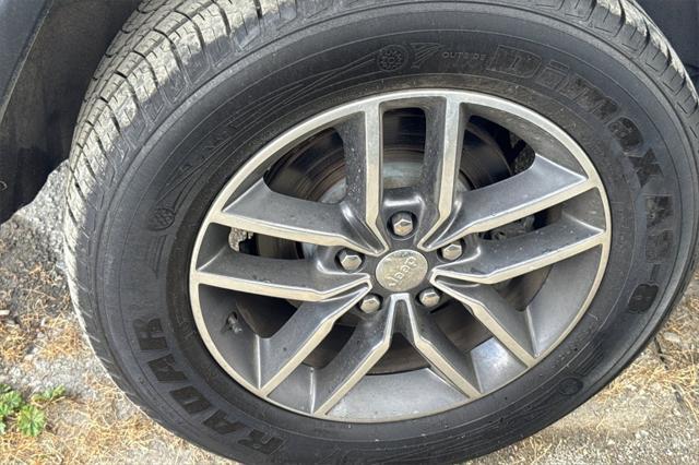 used 2018 Jeep Grand Cherokee car, priced at $22,624