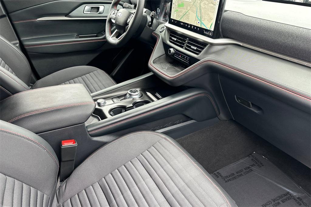 new 2025 Ford Explorer car, priced at $49,940