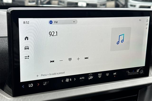 new 2025 Ford Explorer car, priced at $49,940
