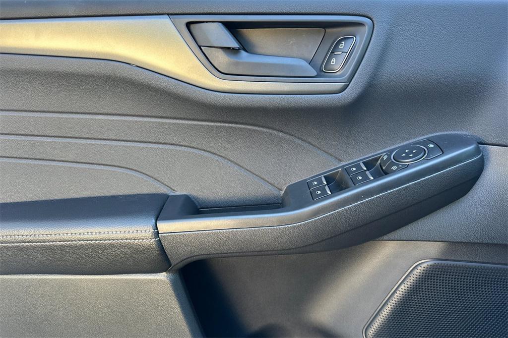 new 2025 Ford Escape car, priced at $28,005
