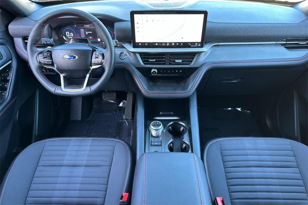 new 2025 Ford Explorer car, priced at $48,720