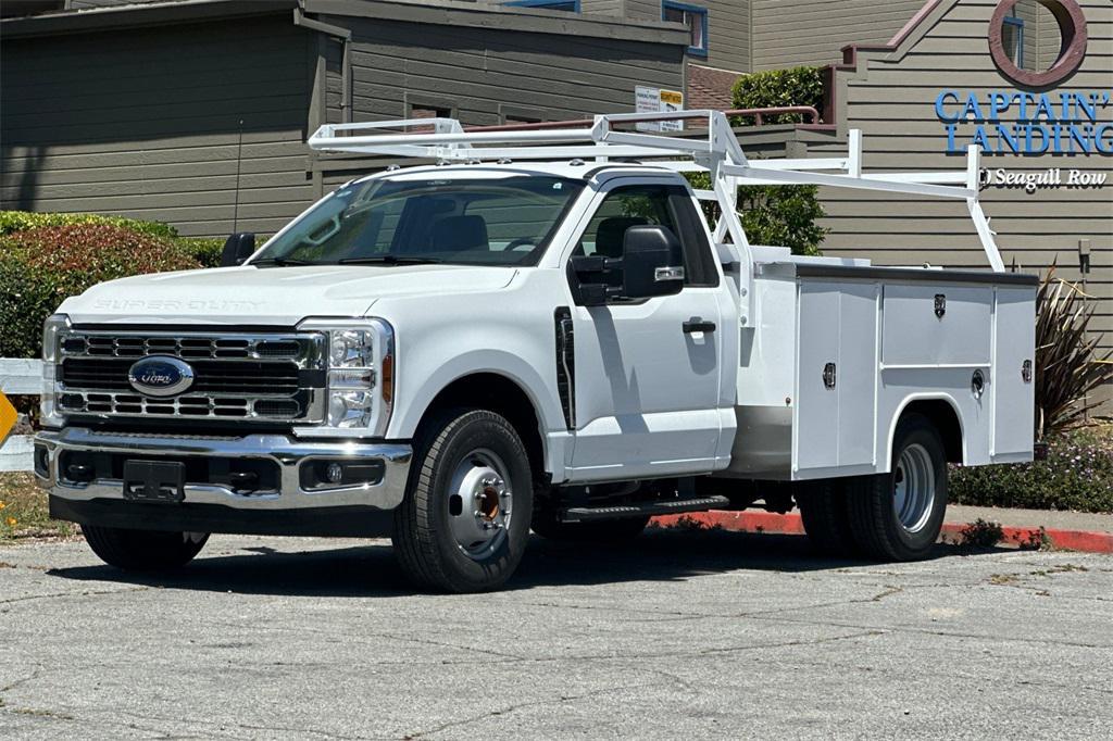 new 2025 Ford F-350 car, priced at $54,870