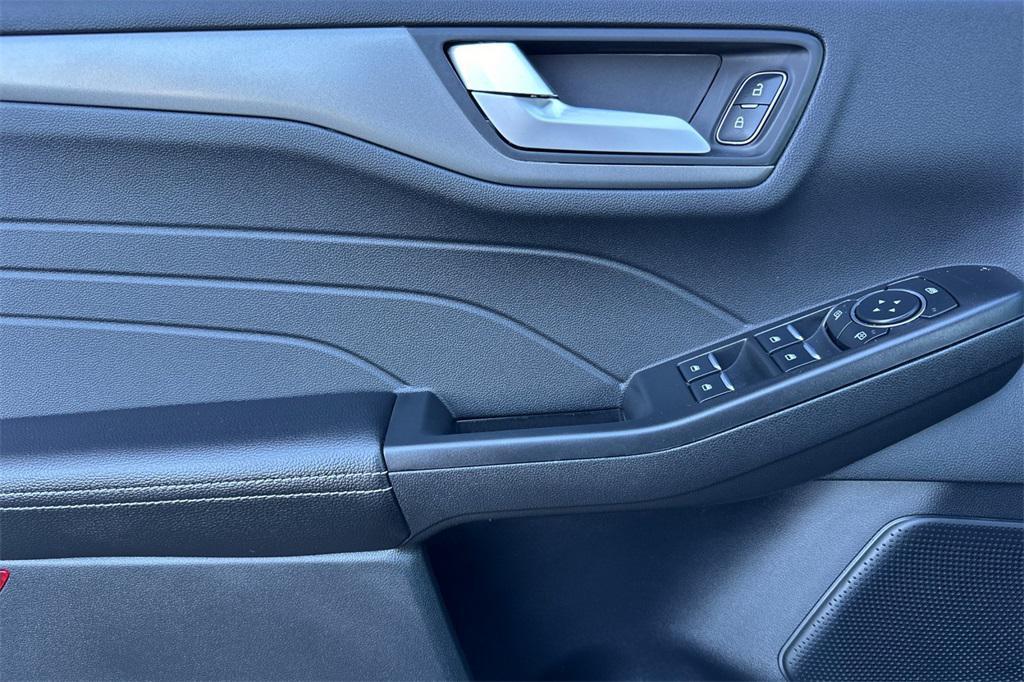 new 2025 Ford Escape PHEV car, priced at $34,395