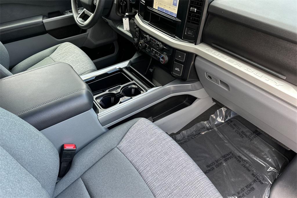 new 2025 Ford F-250 car, priced at $62,470