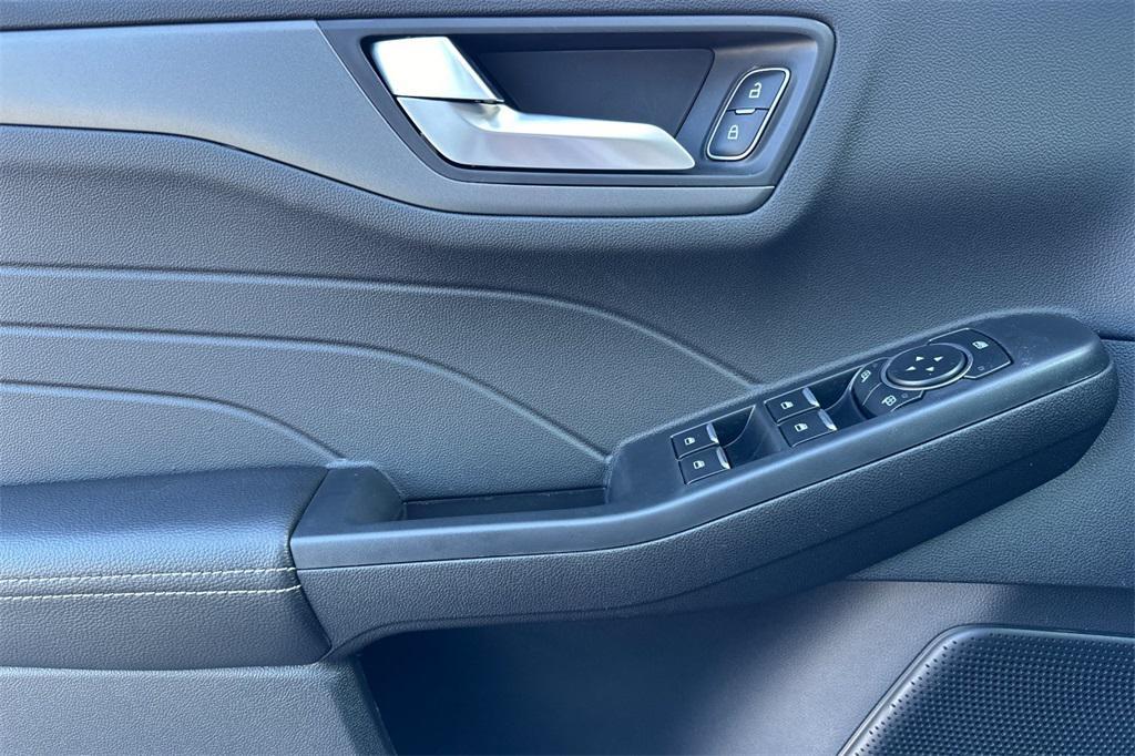 new 2025 Ford Escape PHEV car, priced at $35,390