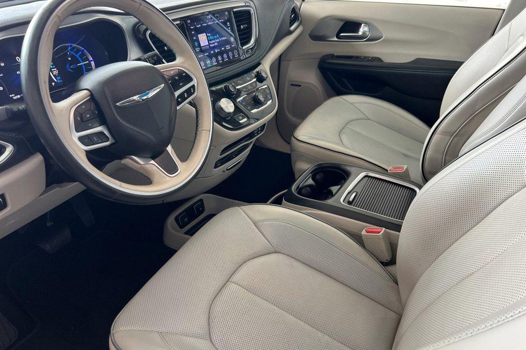 used 2019 Chrysler Pacifica Hybrid car, priced at $22,591