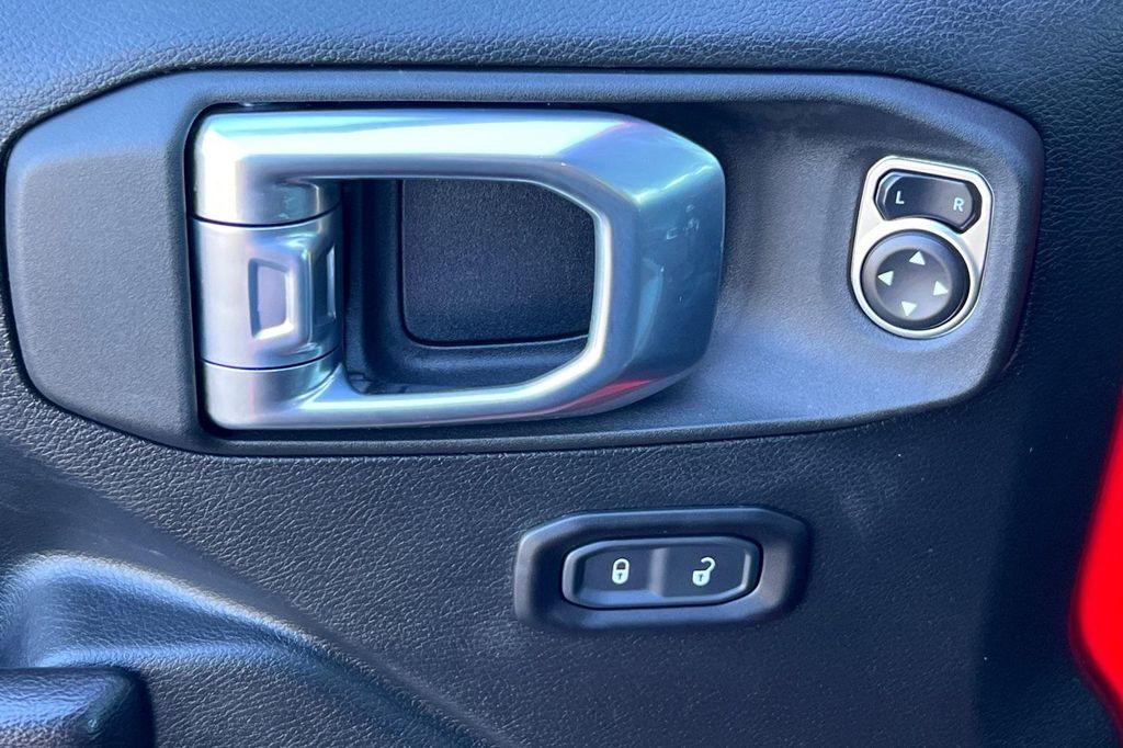 used 2021 Jeep Wrangler Unlimited car, priced at $40,991