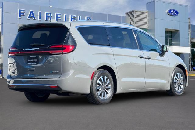 used 2021 Chrysler Pacifica Hybrid car, priced at $22,991