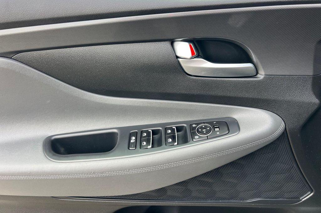 used 2022 Hyundai Santa Fe car, priced at $17,994