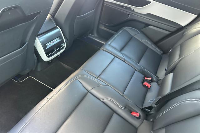 used 2025 Lincoln Nautilus car, priced at $55,792