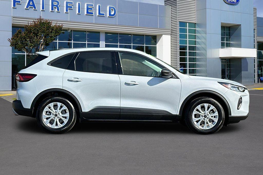 used 2025 Ford Escape car, priced at $25,994