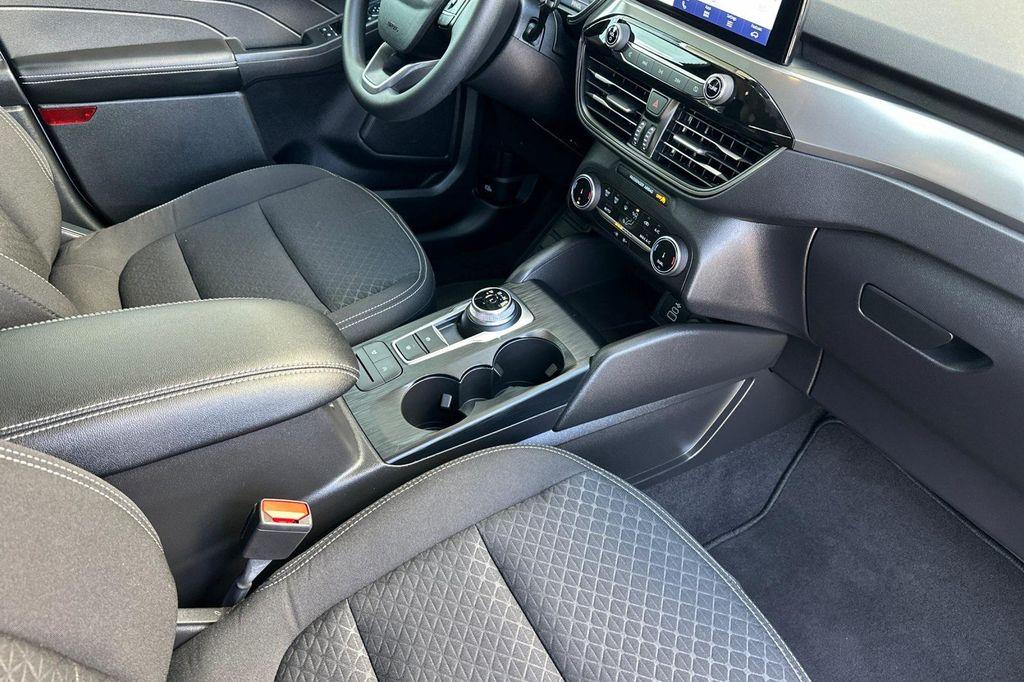 used 2025 Ford Escape car, priced at $25,994