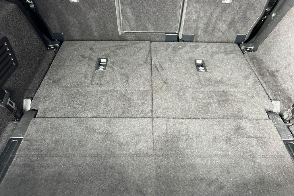 used 2018 Land Rover Discovery car, priced at $21,991